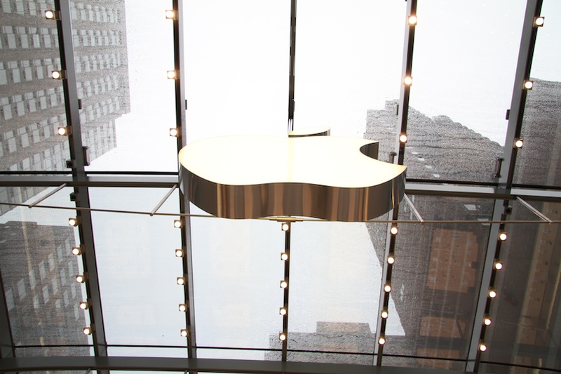 Illustration for article titled Apple Store Gallery